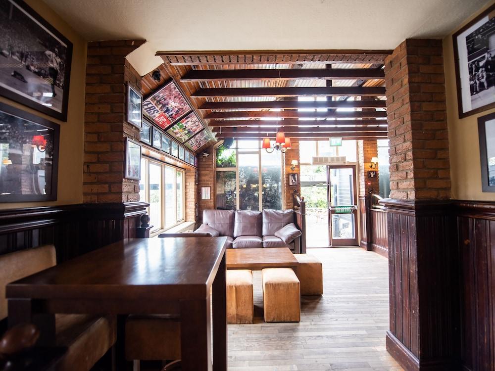 Oyo The Green Man Pub And Hotel London Ngoại thất bức ảnh