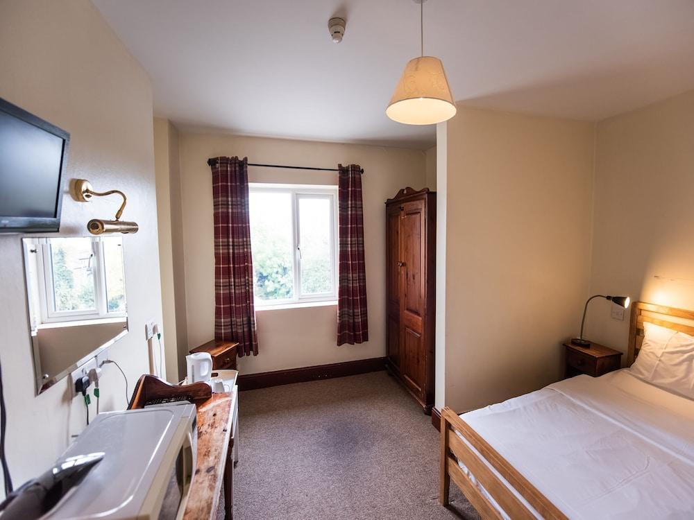 Oyo The Green Man Pub And Hotel London Ngoại thất bức ảnh