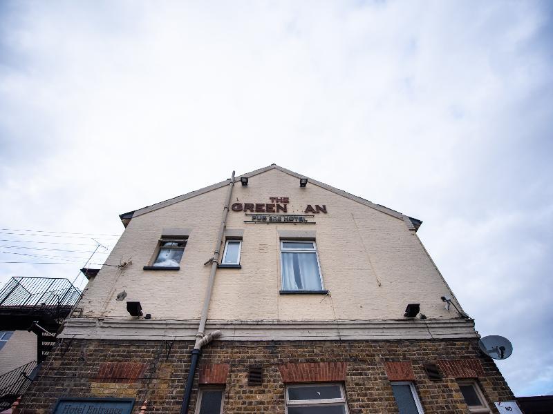 Oyo The Green Man Pub And Hotel London Ngoại thất bức ảnh