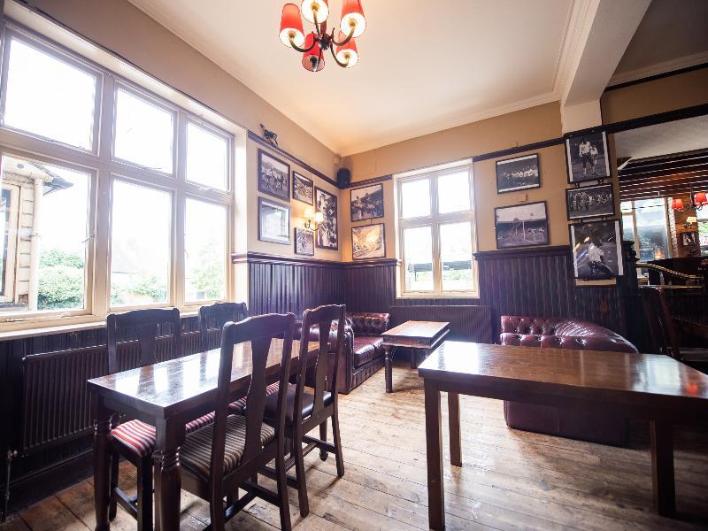 Oyo The Green Man Pub And Hotel London Ngoại thất bức ảnh